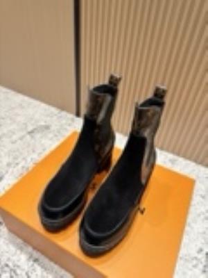 wholesale quality women louis vuitton shoes model no. 550